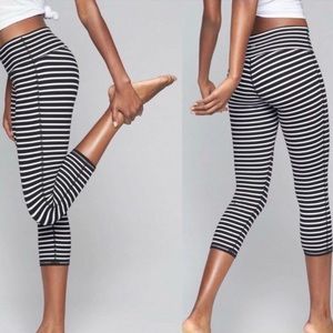 ATHLETA Mid Rise Striped Chaturanga Capri